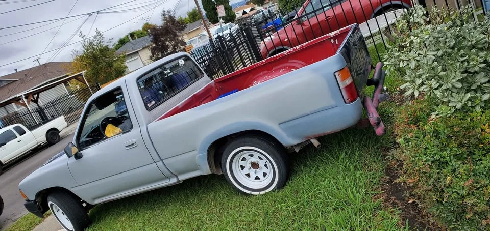 1989 Toyota Tacoma - Image 6 of 6