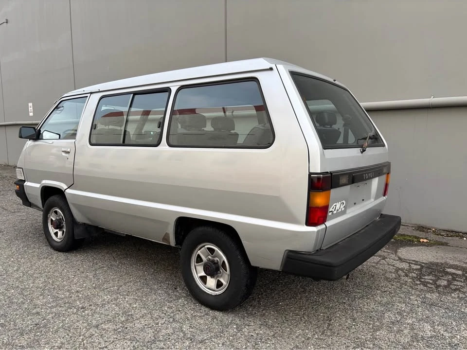1989 Toyota HiAce 3rd Gen - Image 4 of 19