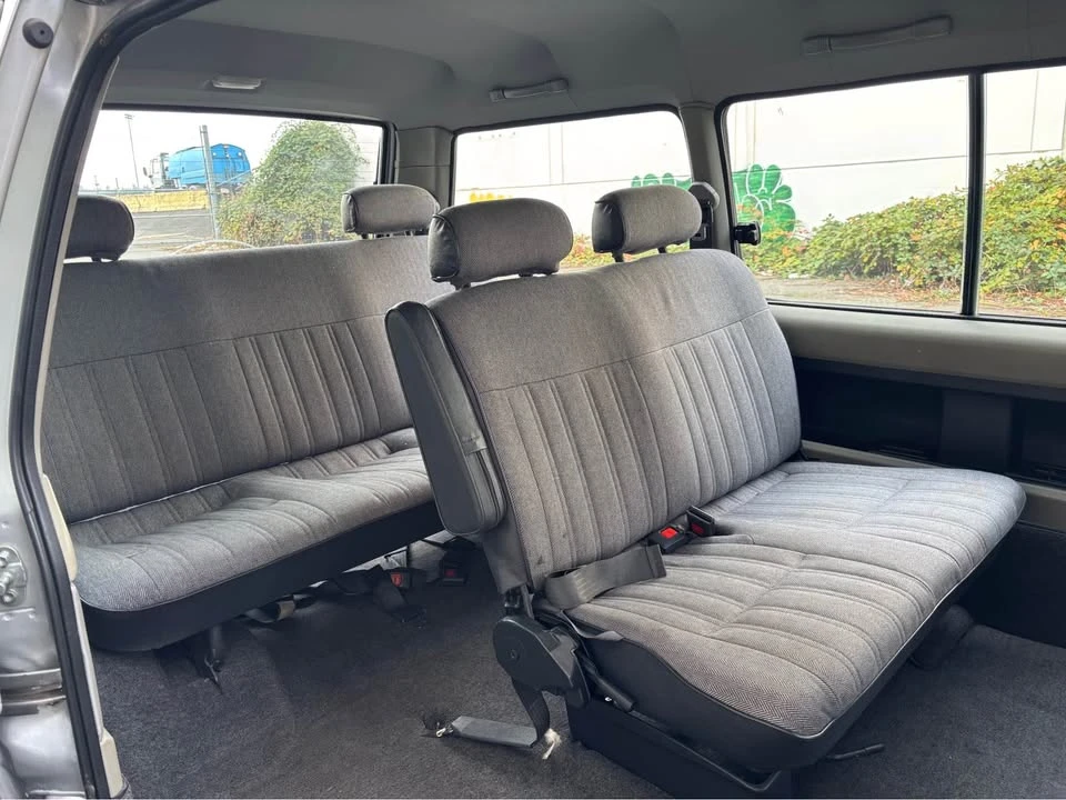 1989 Toyota HiAce 3rd Gen - Image 16 of 19