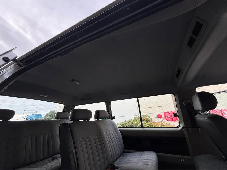 1989 Toyota HiAce 3rd Gen - Image 17 of 19