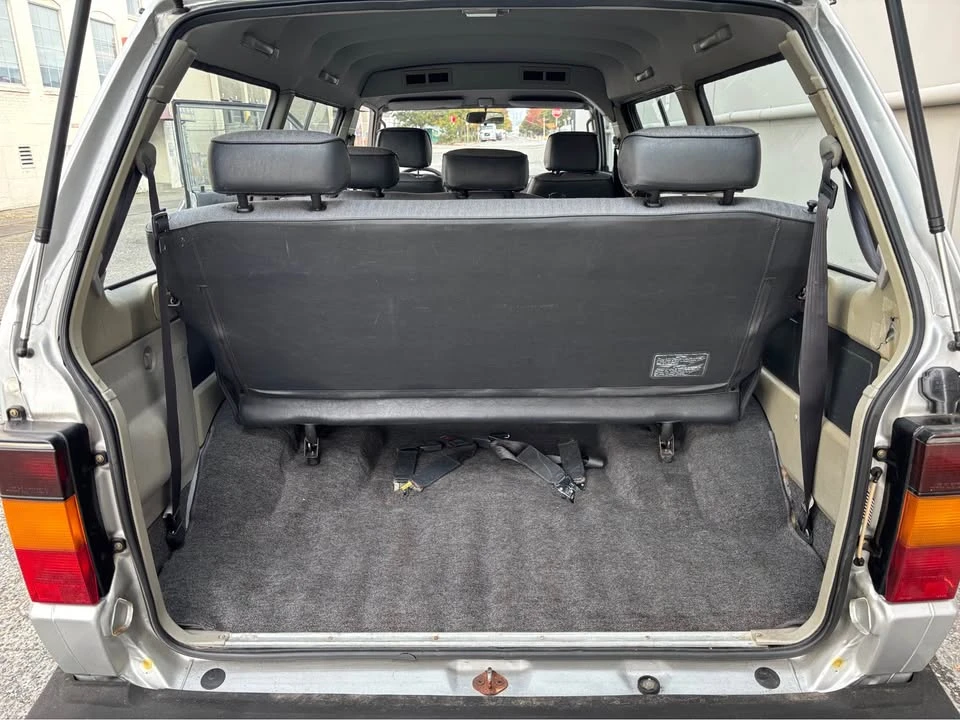 1989 Toyota HiAce 3rd Gen - Image 19 of 19