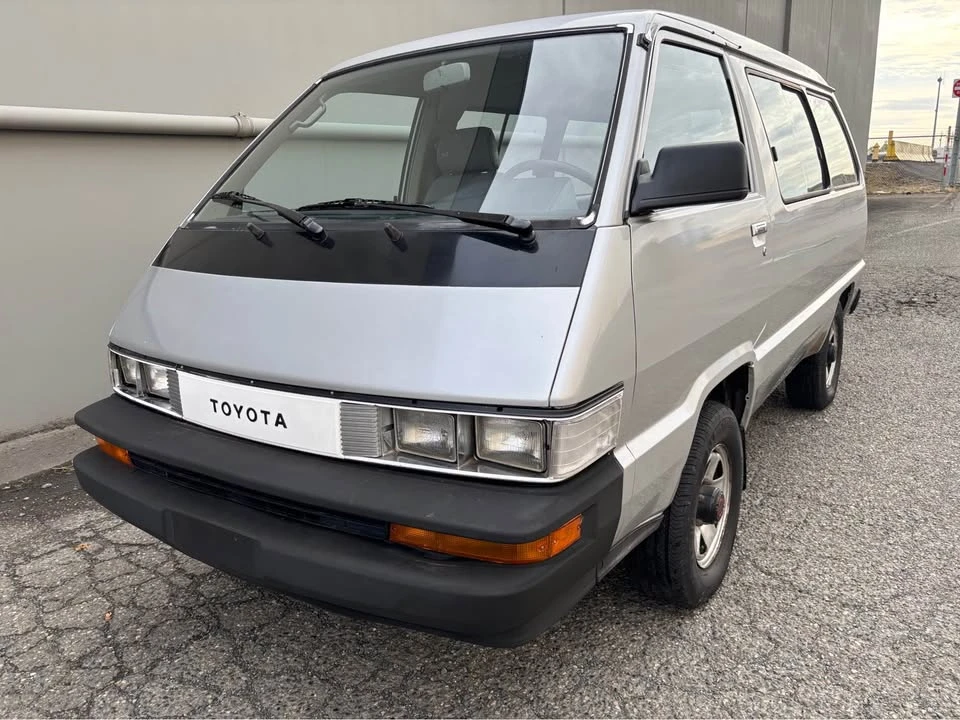 1989 Toyota HiAce 3rd Gen - Image 3 of 19