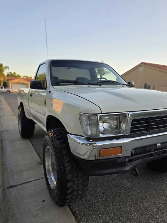 1989 Toyota Dolphin - Image 4 of 17