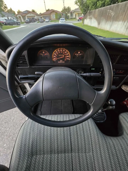 1989 Toyota Dolphin - Image 16 of 17