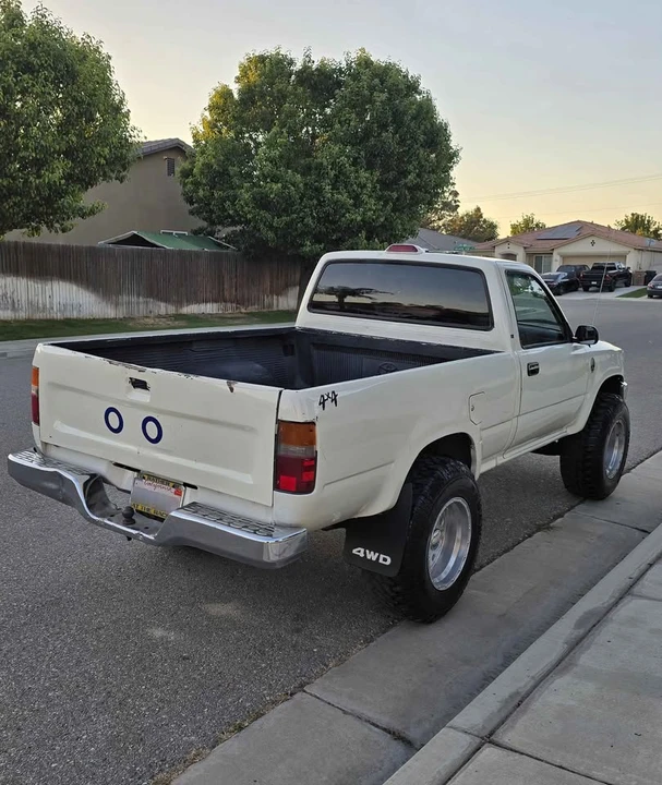 1989 Toyota Dolphin - Image 6 of 17