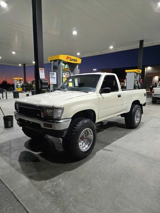 1989 Toyota Dolphin - Image 17 of 17