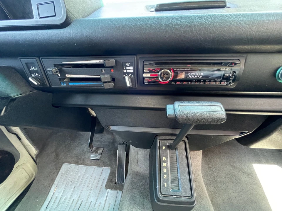 1989 Volkswagen EuroVan - Image 15 of 19