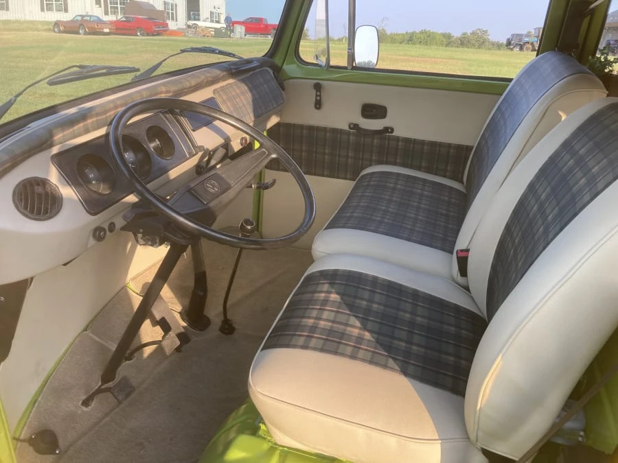 1989 Volkswagen Bay-Window Bus - Image 9 of 11