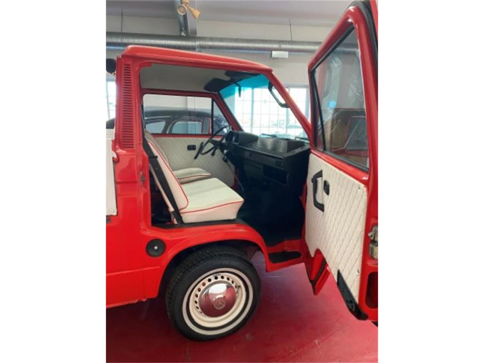 1989 Volkswagen Vanagon - Image 2 of 11