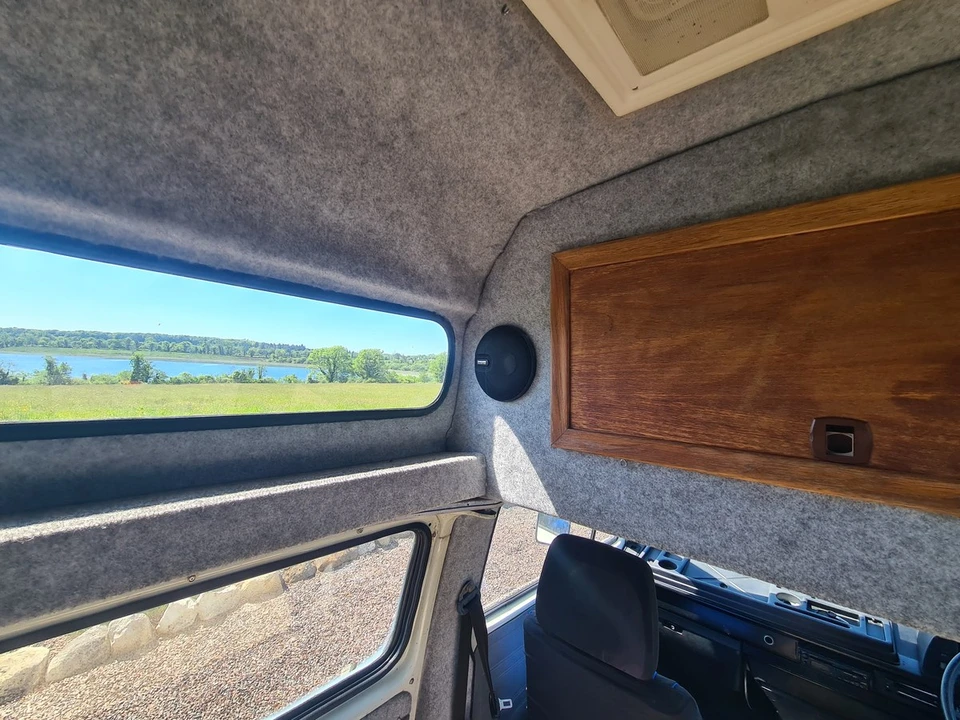 1989 Volkswagen Vanagon - Image 25 of 30