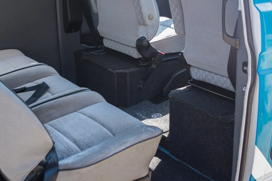 1989 Volkswagen Vanagon - Image 15 of 31