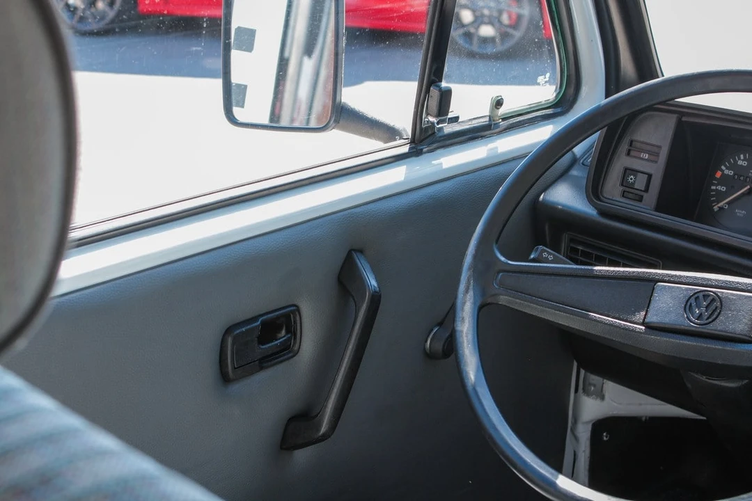 1989 Volkswagen Vanagon - Image 21 of 31