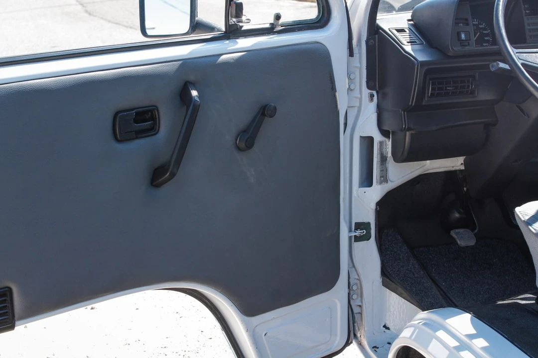 1989 Volkswagen Vanagon - Image 27 of 31