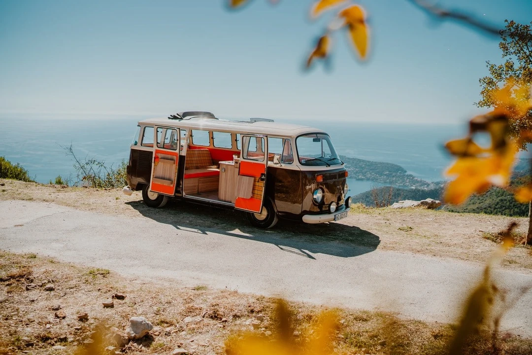 1989 Volkswagen Vanagon - Image 9 of 30