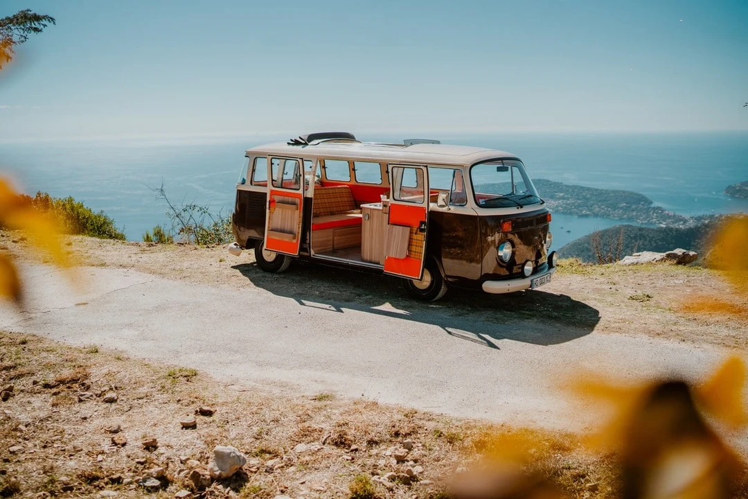 1989 Volkswagen Vanagon - Image 11 of 30