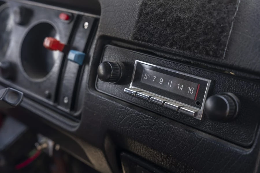 1989 Volkswagen Bay-Window Bus - Image 12 of 19