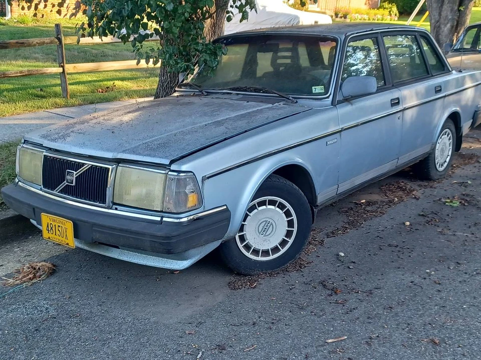 1989 Volvo 244 - Image 3 of 11