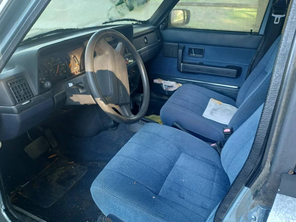 1989 Volvo 244 - Image 6 of 11