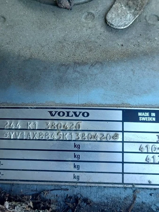 1989 Volvo 244 - Image 11 of 11