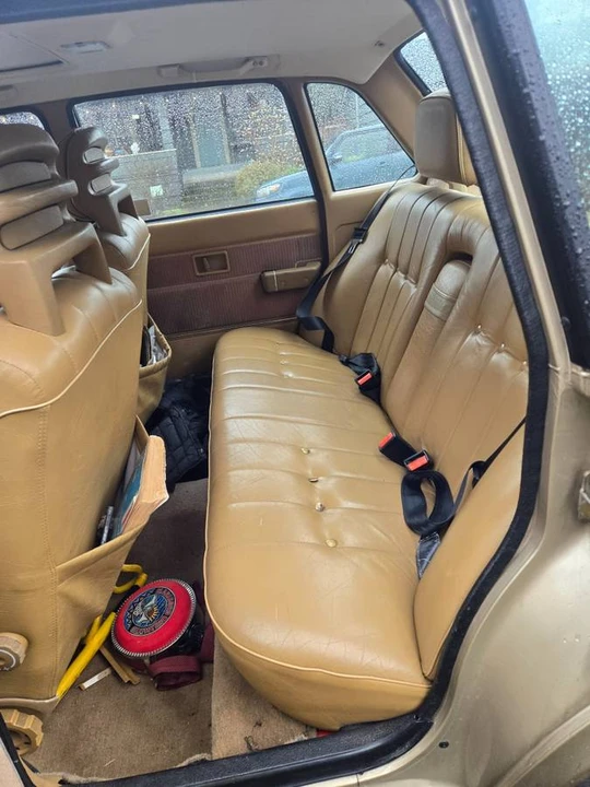 1989 Volvo 244 - Image 7 of 11