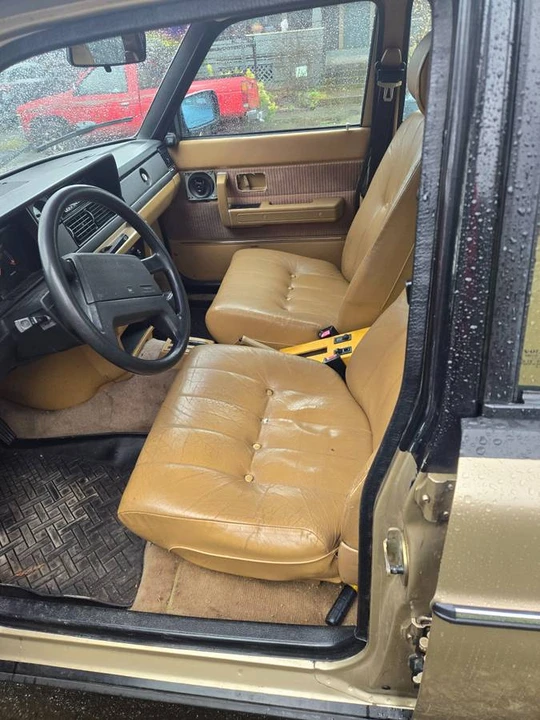 1989 Volvo 244 - Image 5 of 11