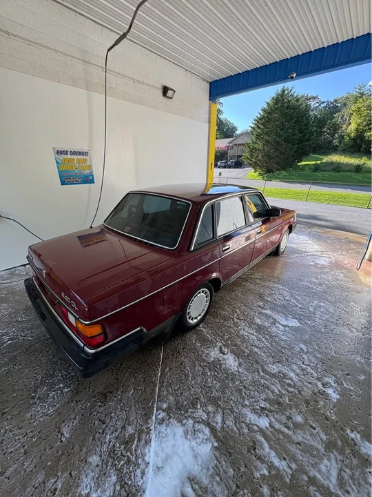 1989 Volvo 244 - Image 4 of 8