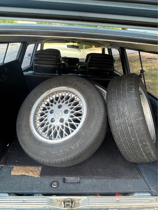 1989 Volvo 244 - Image 7 of 7