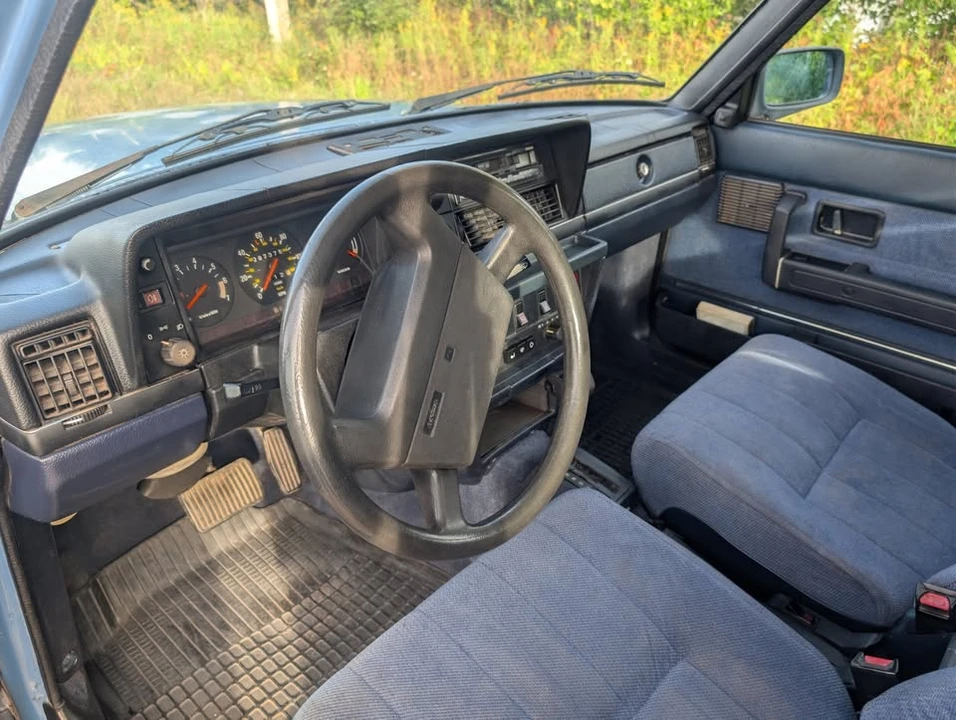 1989 Volvo 244 - Image 6 of 14