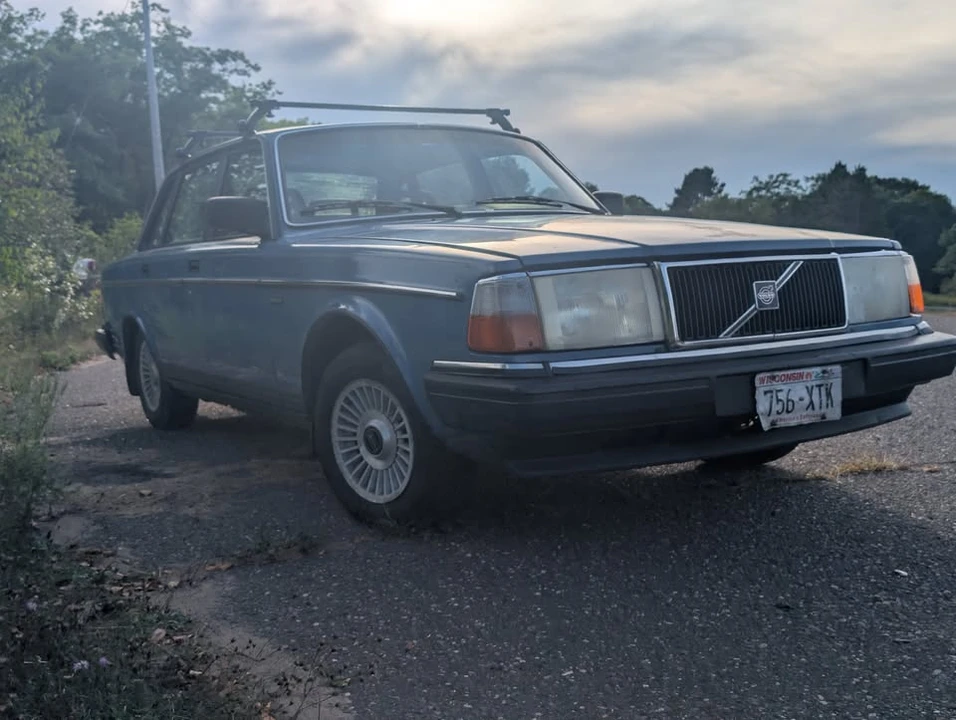 1989 Volvo 244 - Image 2 of 14
