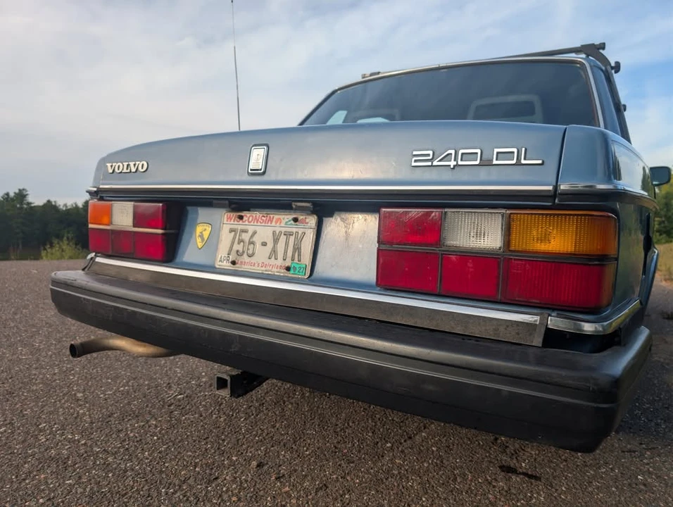 1989 Volvo 244 - Image 5 of 14
