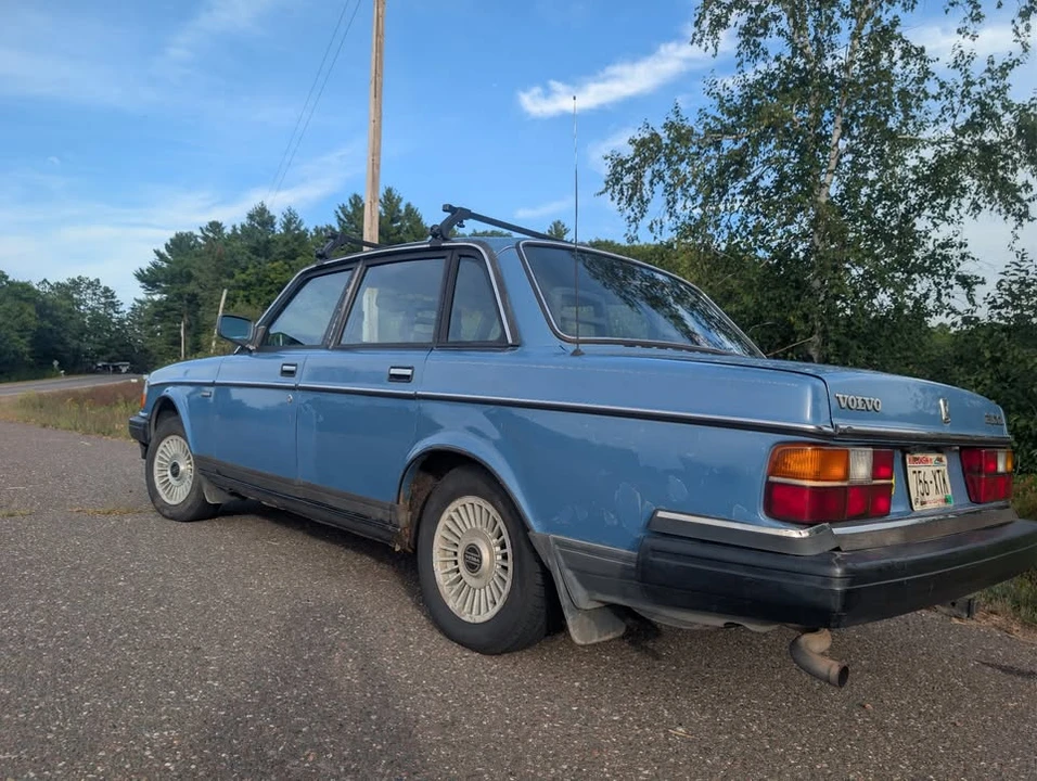 1989 Volvo 244 - Image 3 of 14