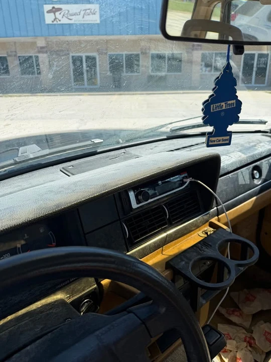 1989 Volvo 244 - Image 11 of 13
