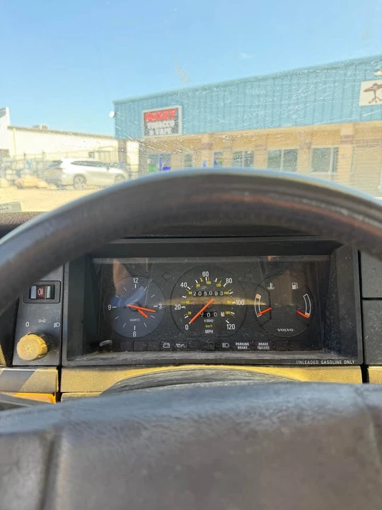 1989 Volvo 244 - Image 12 of 13