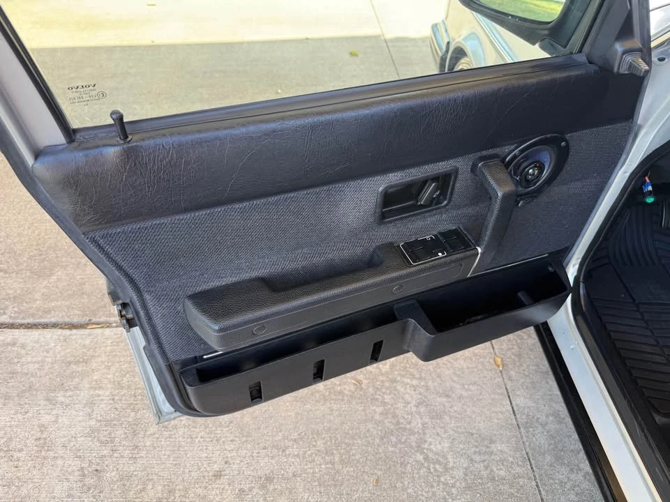 1989 Volvo 244 - Image 9 of 20