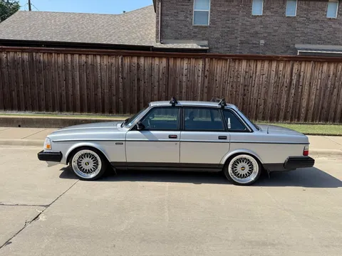 1989 Volvo 240 Sedan 4D