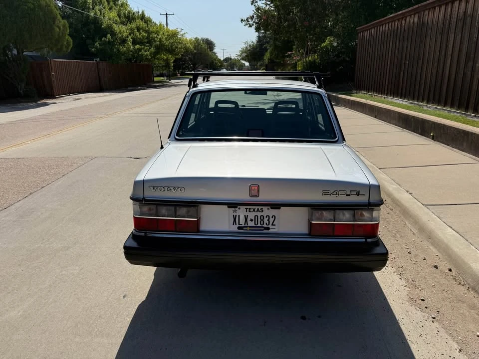 1989 Volvo 244 - Image 6 of 20