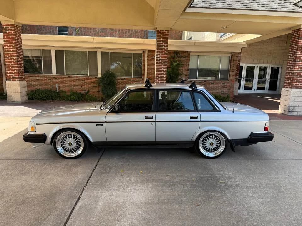 1989 Volvo 244 - Image 17 of 20