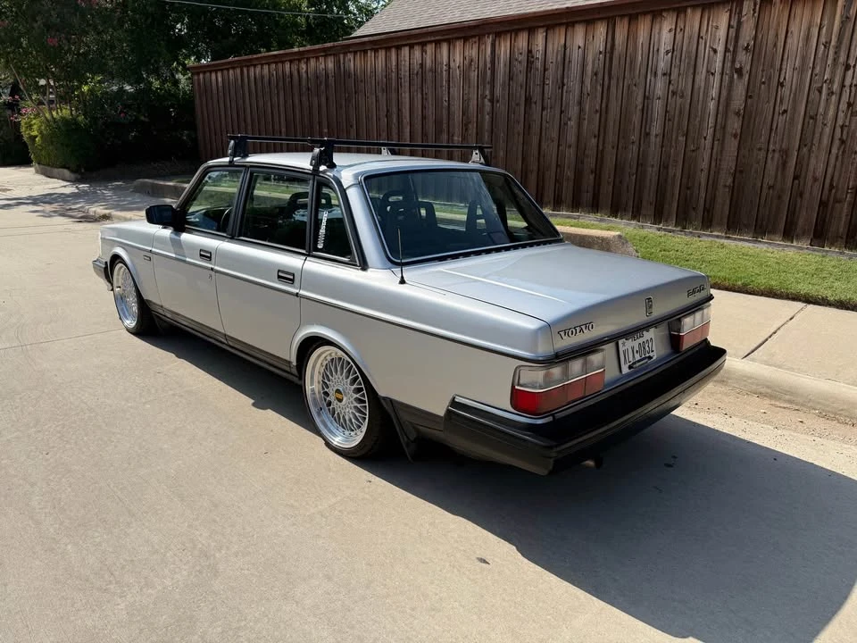 1989 Volvo 244 - Image 2 of 20