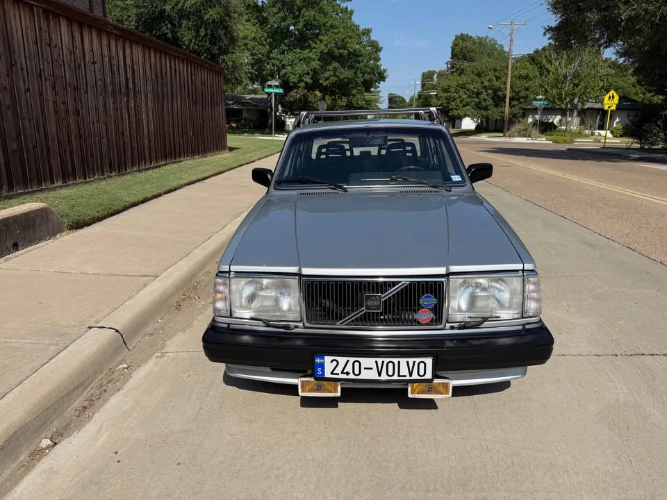 1989 Volvo 244 - Image 4 of 20