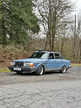 1989 Volvo 240 Sedan 4D