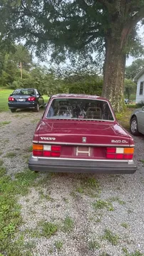 1989 Volvo 240 Sedan 4D