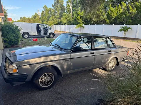 1989 Volvo 240 Sedan 4D