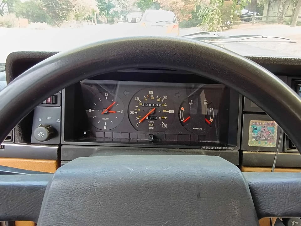 1989 Volvo 244 - Image 11 of 20