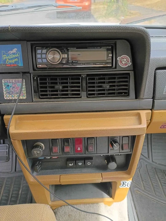 1989 Volvo 244 - Image 12 of 20