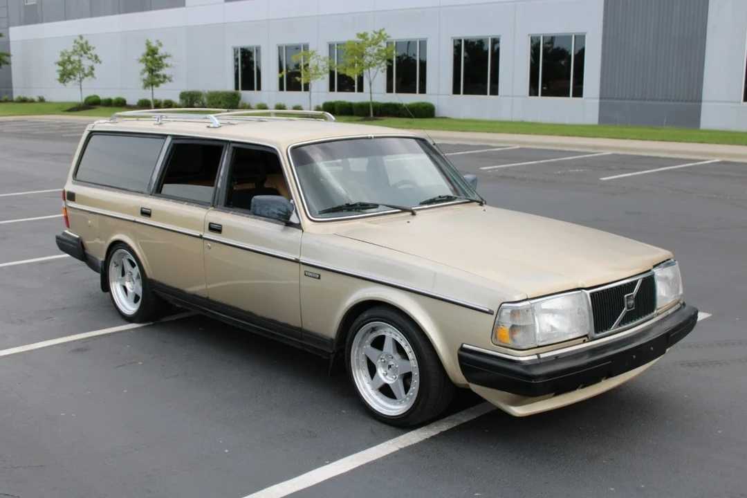 1989 Volvo 200 Series - Image 9 of 12