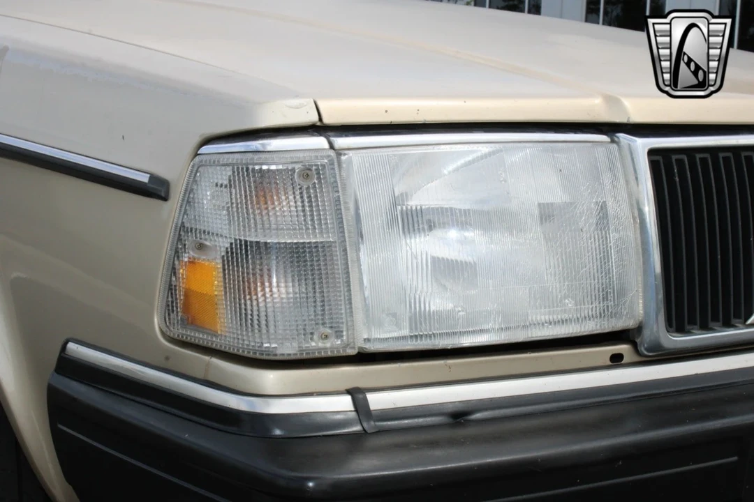 1989 Volvo 200 Series - Image 12 of 12