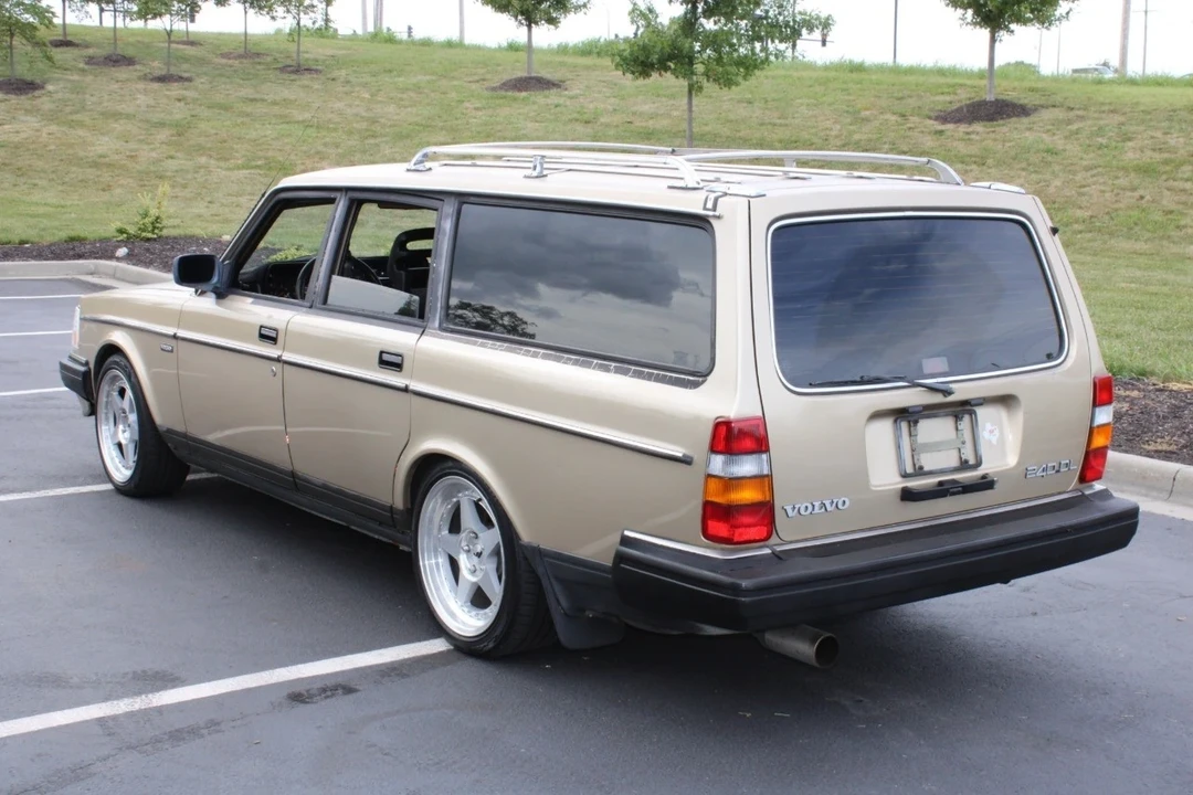 1989 Volvo 200 Series - Image 4 of 12