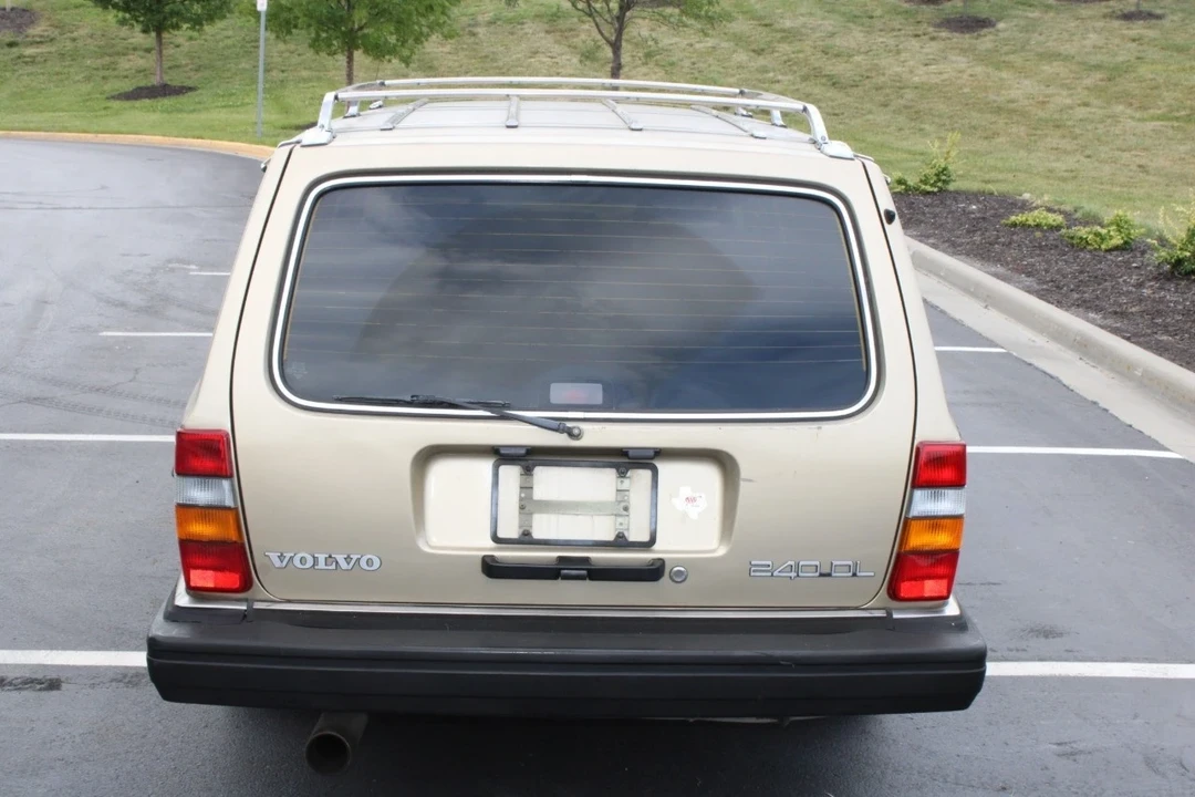 1989 Volvo 200 Series - Image 5 of 12