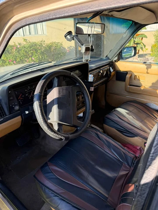 1989 Volvo 245 - Image 5 of 7