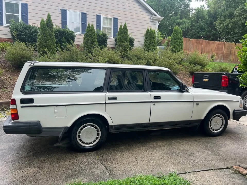 1989 Volvo 245 - Image 6 of 13